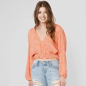 Amuse Society Casual Winter Vacation Boho Chic Idyllic Crop Top Peach White